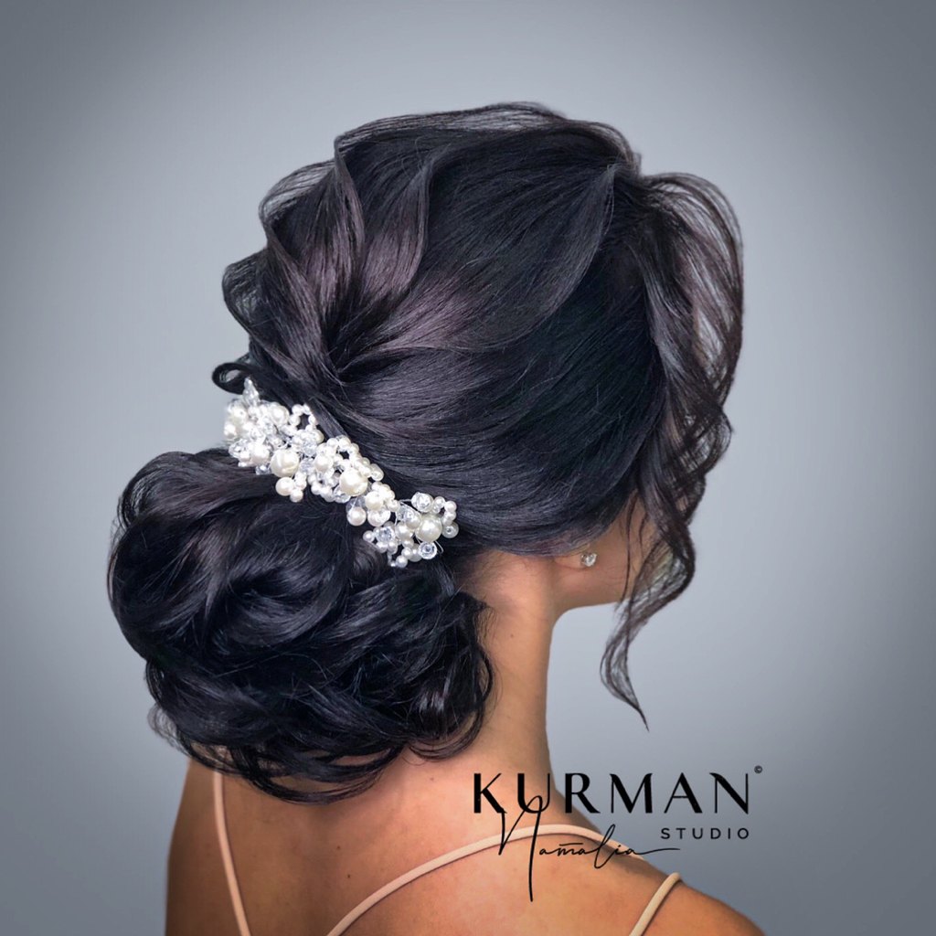 Причёска  текстурный пучек