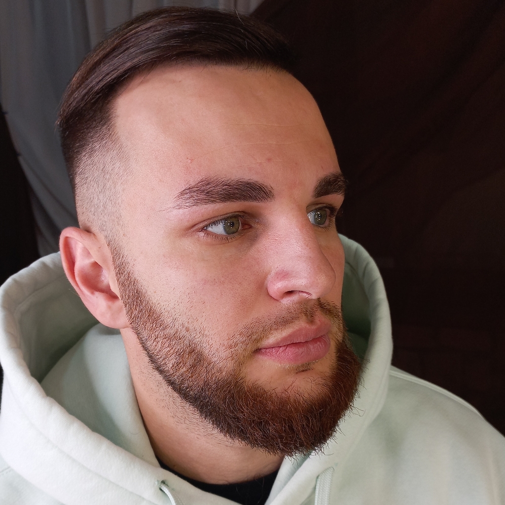 Мужская коррекция бровей