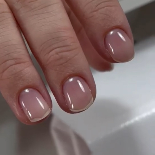 Маникюр с покрытием прозрачный гель+топ