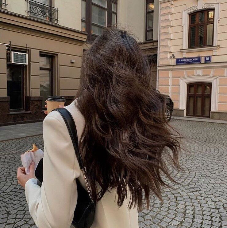 Прическа ( пучок, локоны, волны) до плеч
