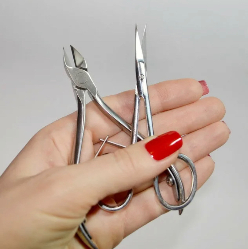 Маникюр женский