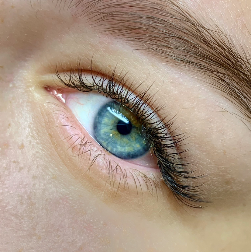 Классическое наращивание ресниц