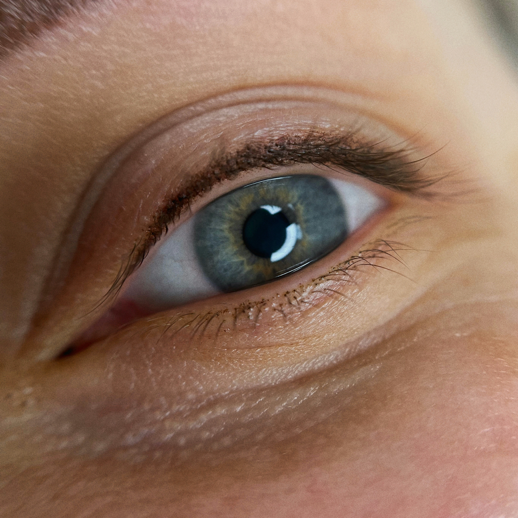 Перманентный макияж межреснички