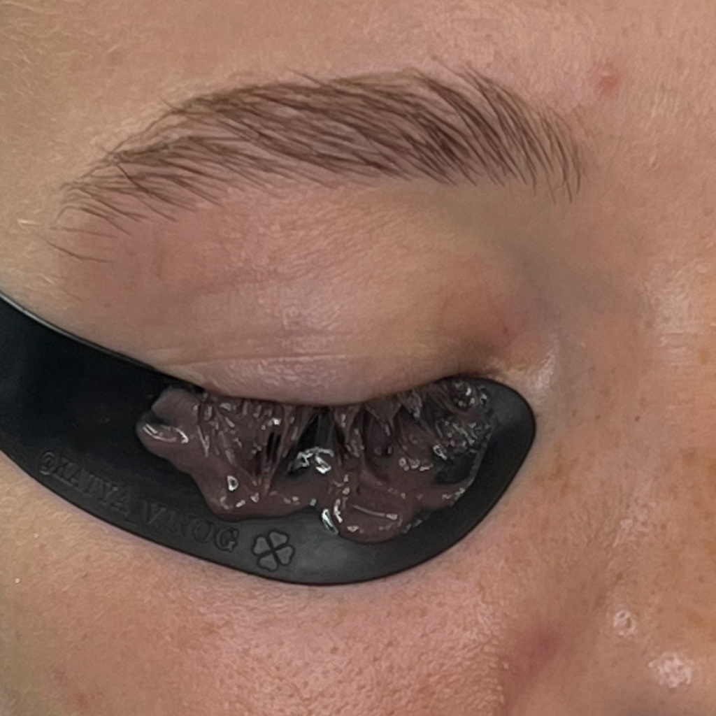 Окрашивание ресниц