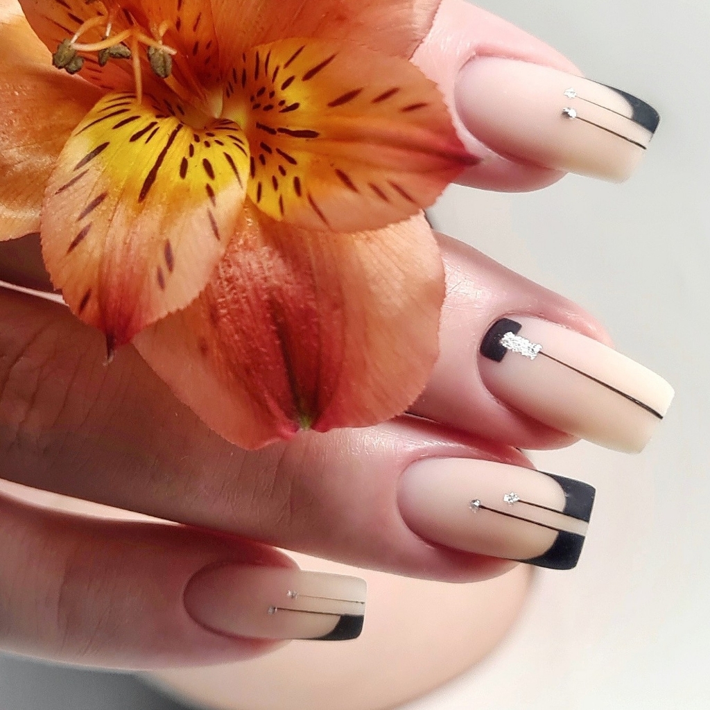 + Наращивание средних ногтей (доп.услуга к основной!)