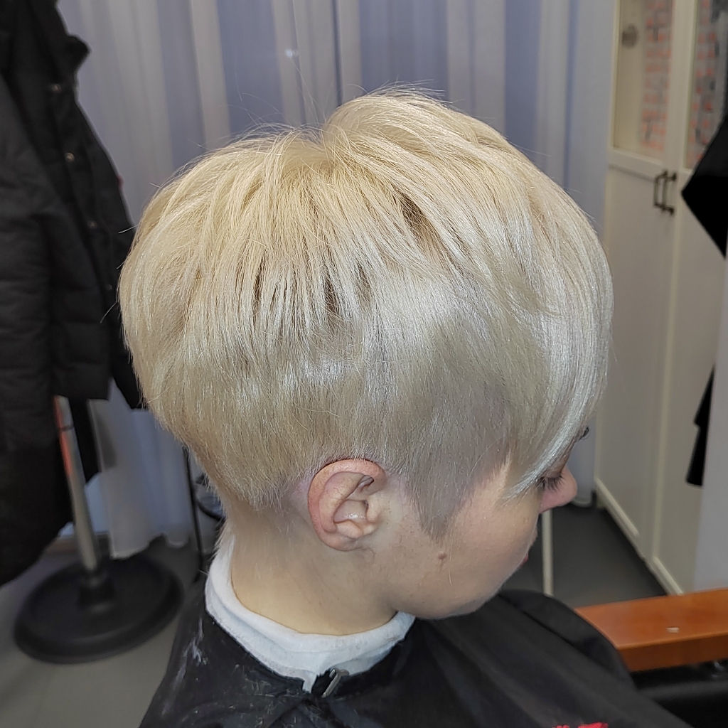 Женская стрижка 1 длина