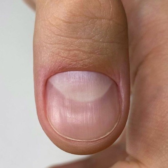 Маникюр без покрытия