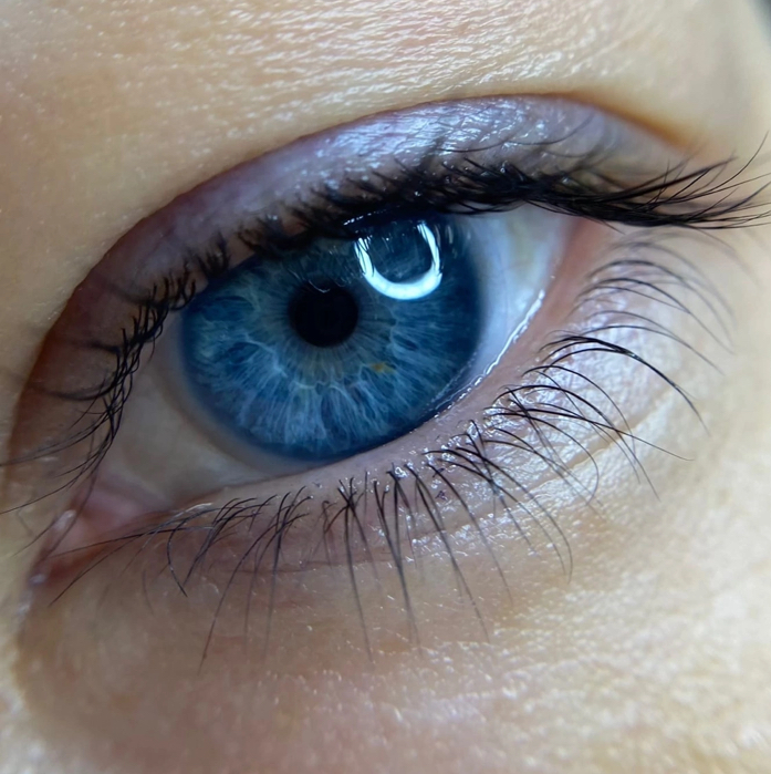 окрашивание  ресниц