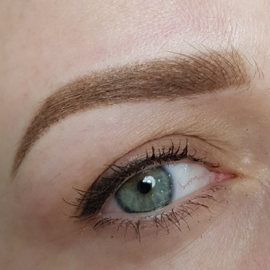 Перманент бровей