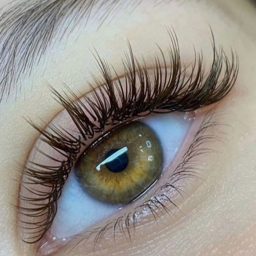 Коррекция нарощенных ресниц/ через 2 недели