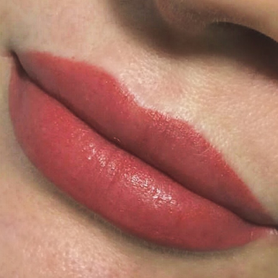 Перманент губ/коррекция через месяц после процедуры