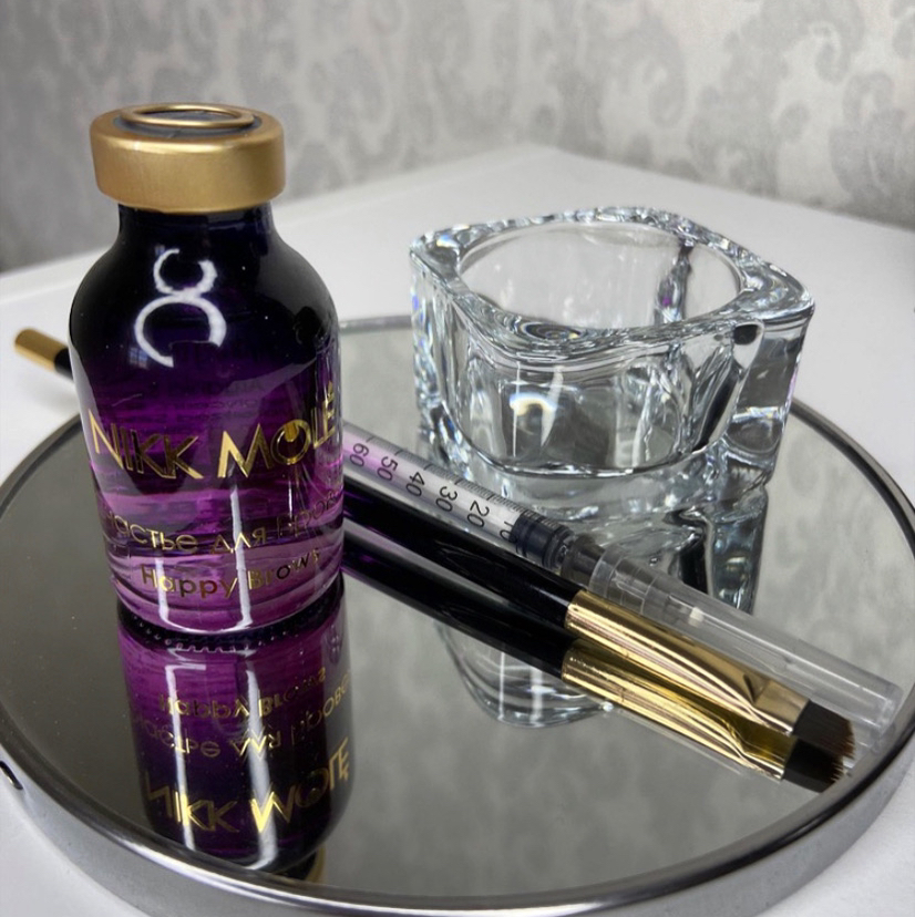 «Счастье для бровей» в подарок (уходовый витаминный комплекс)