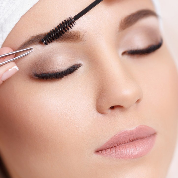 Оформление бровей