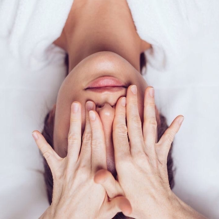 Массаж головы и лица