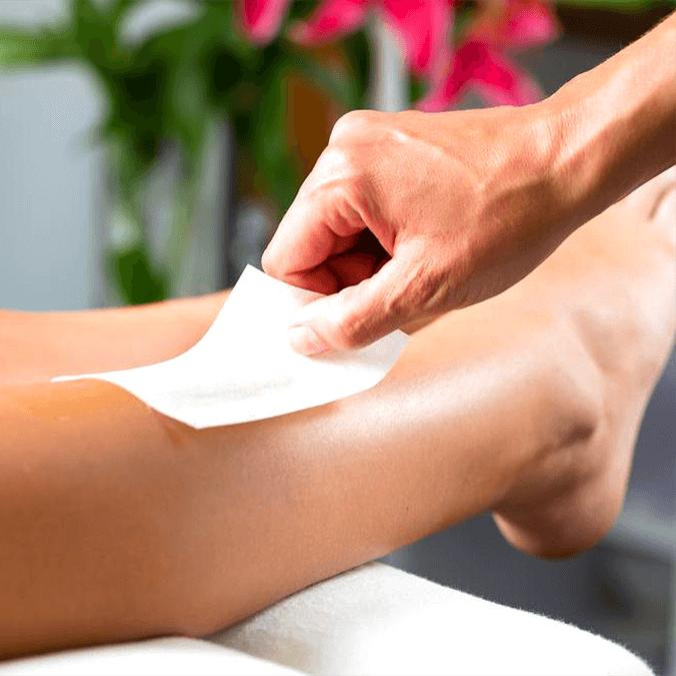 Восковая депиляция ног