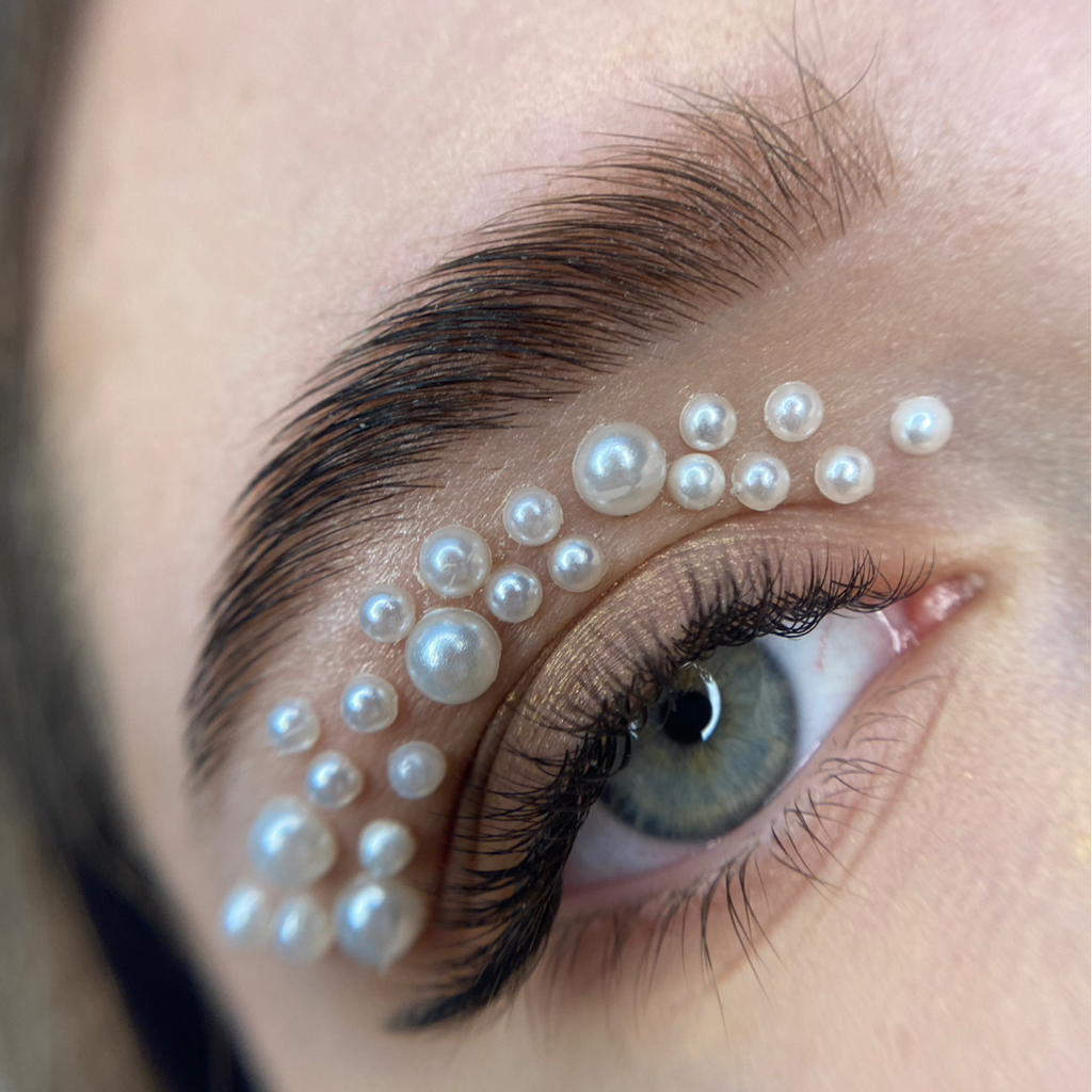 Дизайн бровей