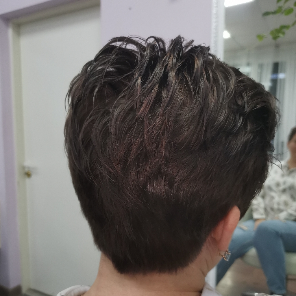 в один тон(короткие)