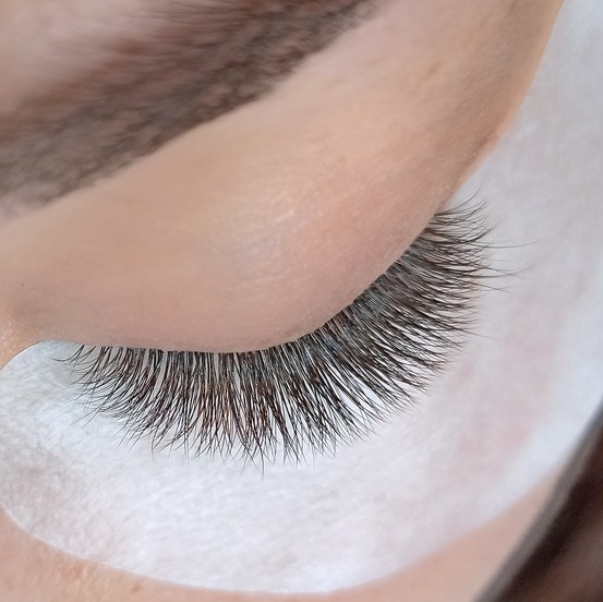 Классическое наращивание ресниц