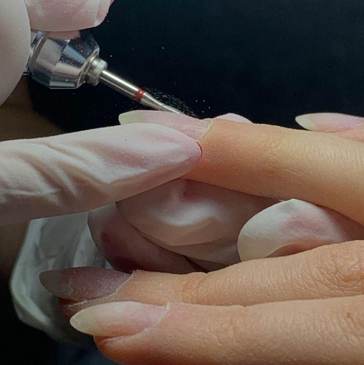 Маникюр (без покрытия)