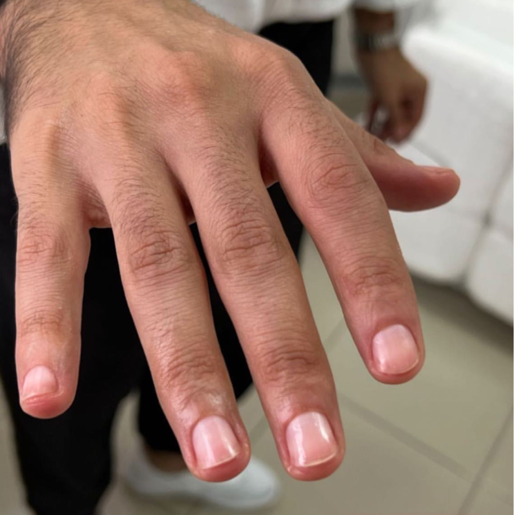 Маникюр мужской