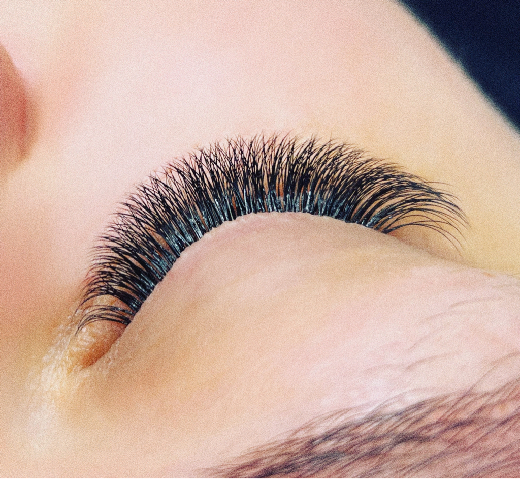 Снятие ресниц