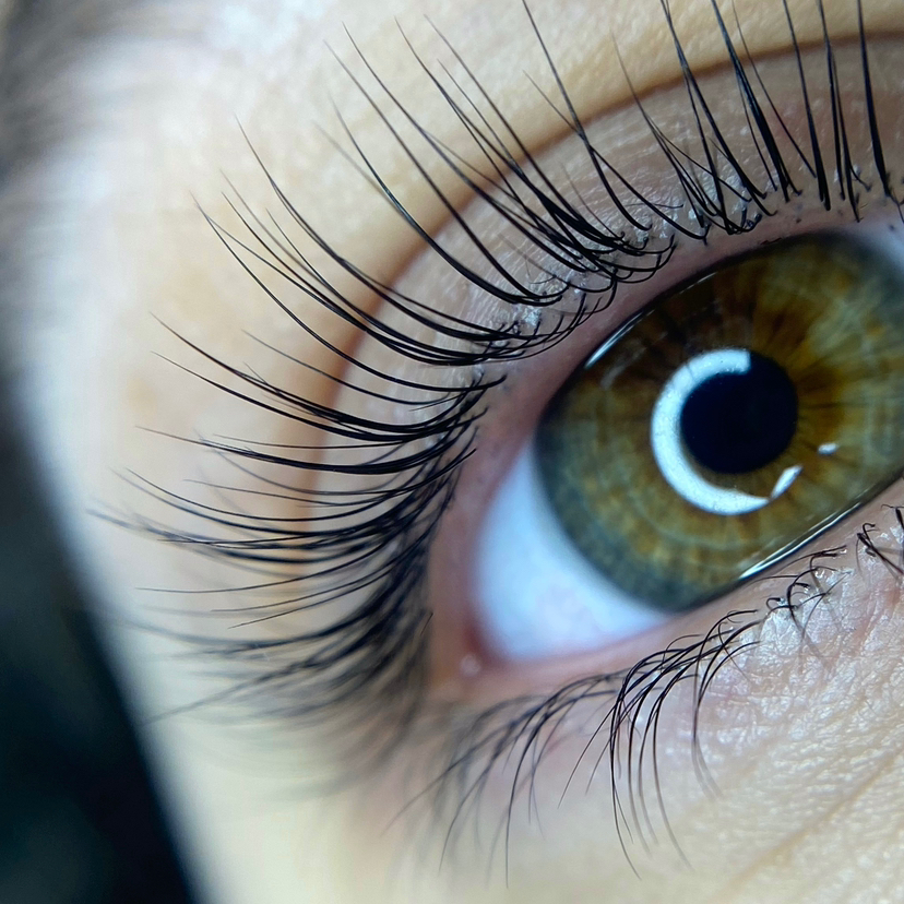 Ламинирование верхних ресниц