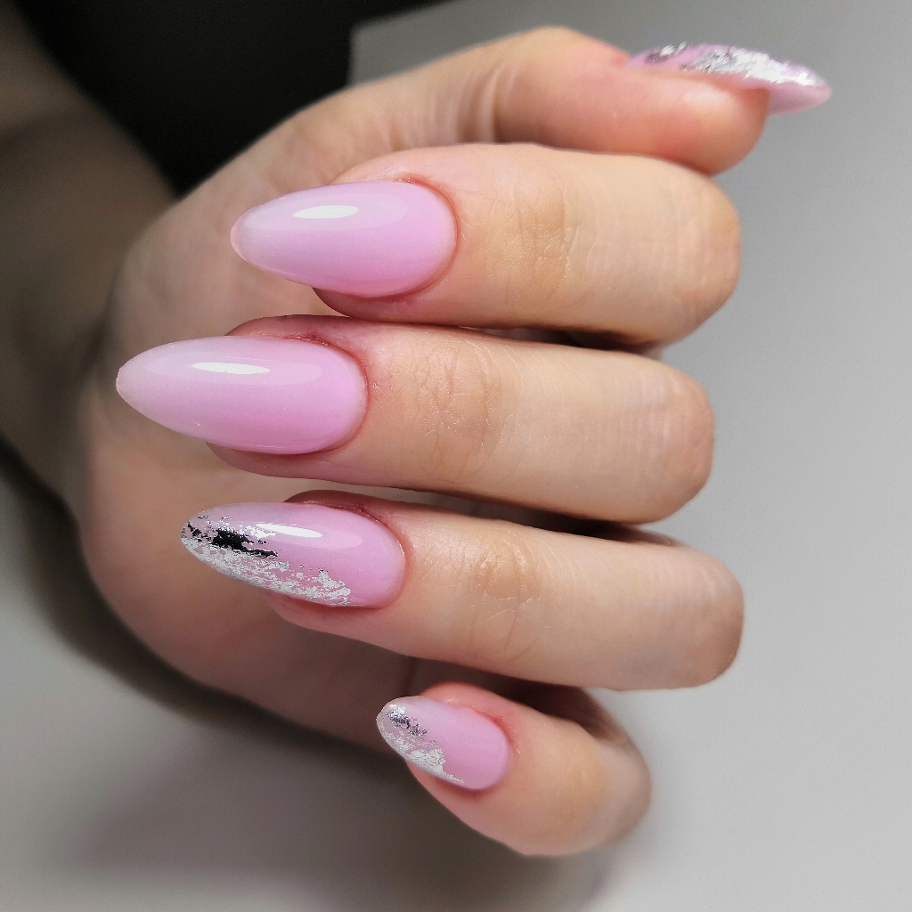 Наращивание ногтей