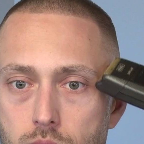 Бритье головы шейвером ( электробритва )