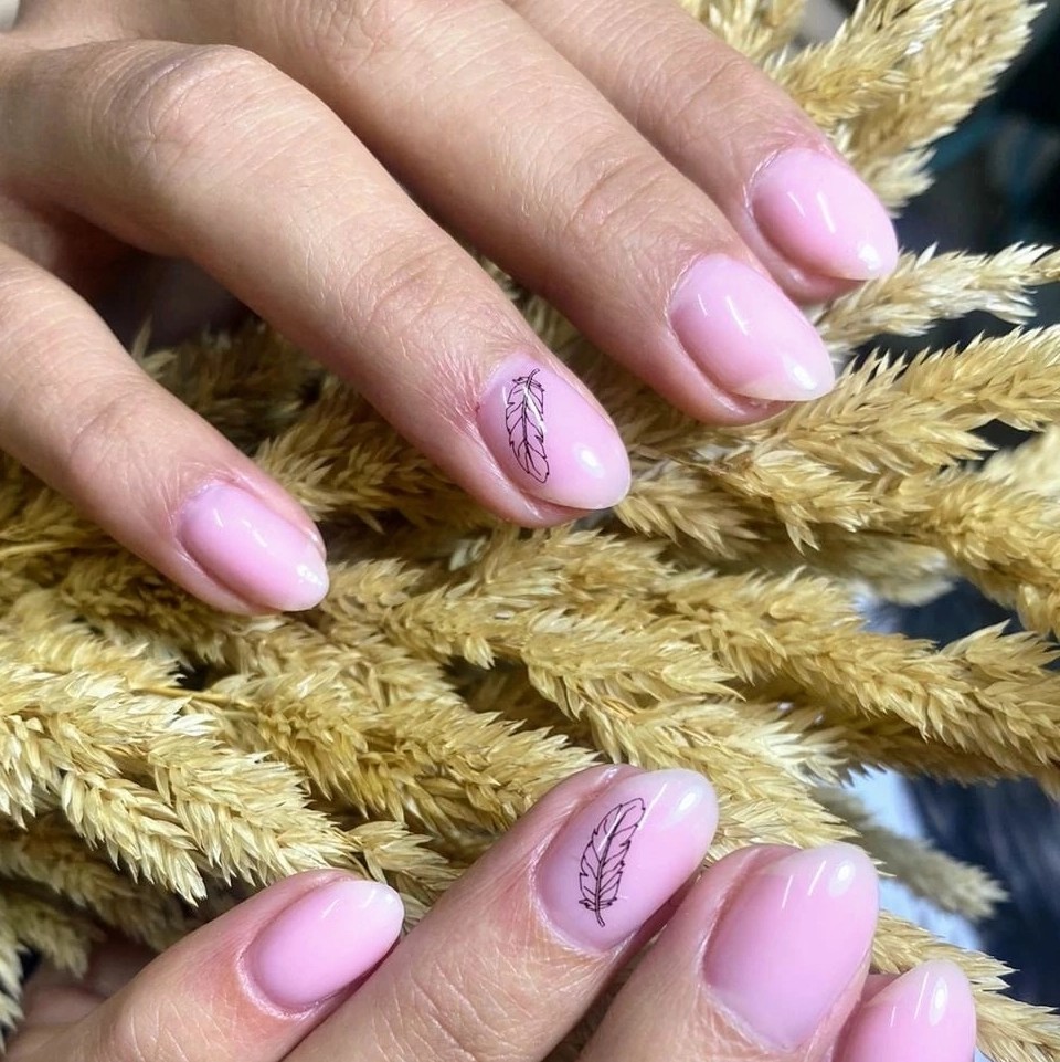 Маникюр с покрытием гель-лак