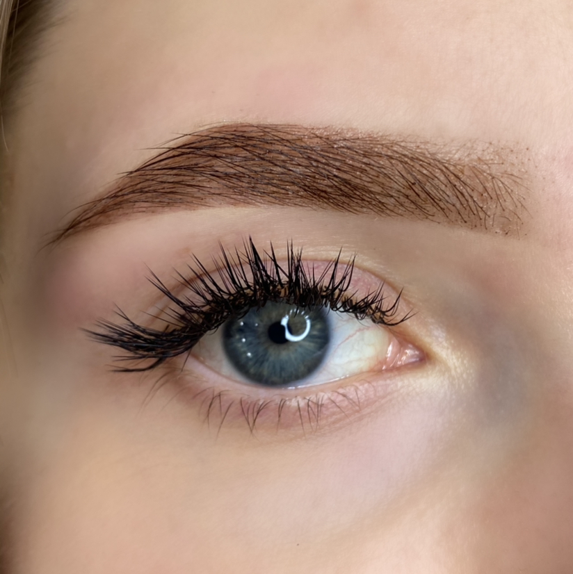 Оформление бровей с окрашиванием хной