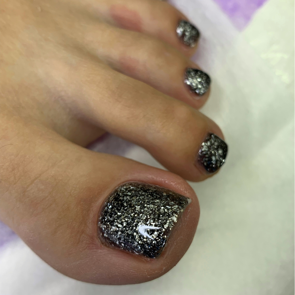 Полный Педикюр (с покрытием гель-лак и обработкой пяточек )