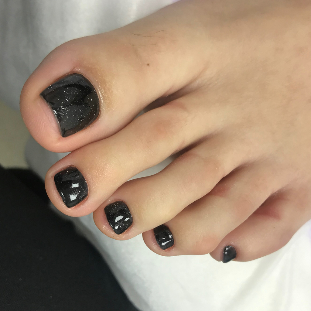 Педикюр ( обработка пальчиков + покрытие гель-лак, без обработки пяточек )