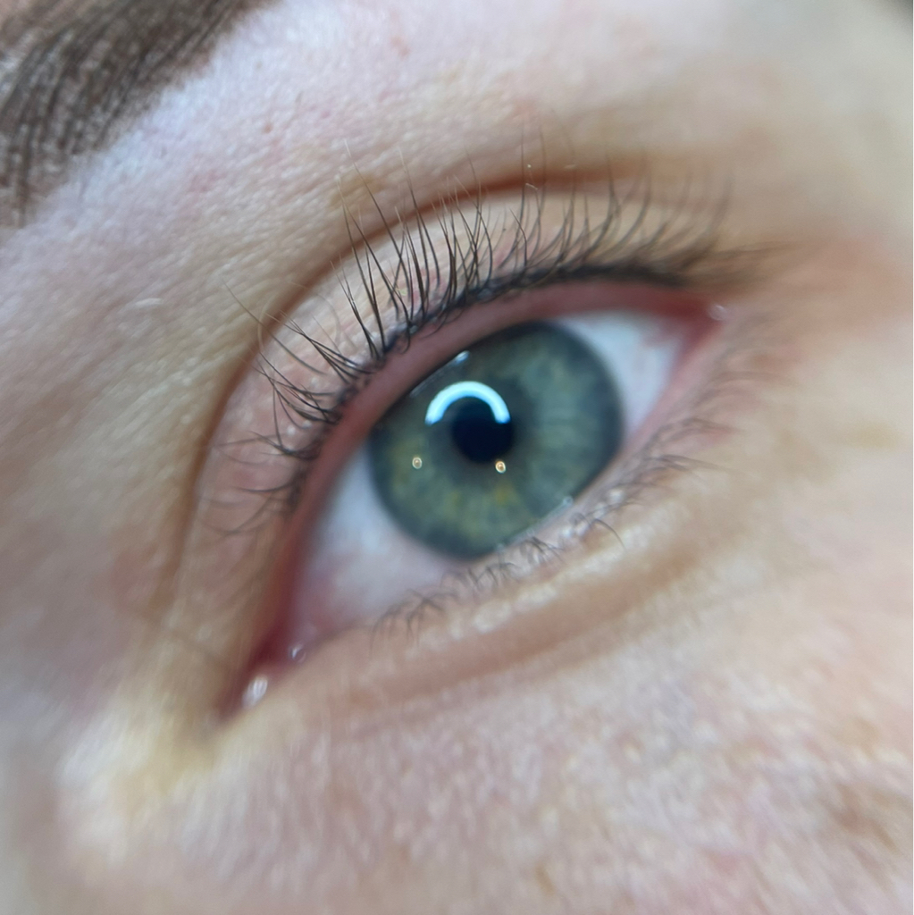 Перманентный макияж межресничкного пространства коррекция (1-2 месяца после первичной процедуры)