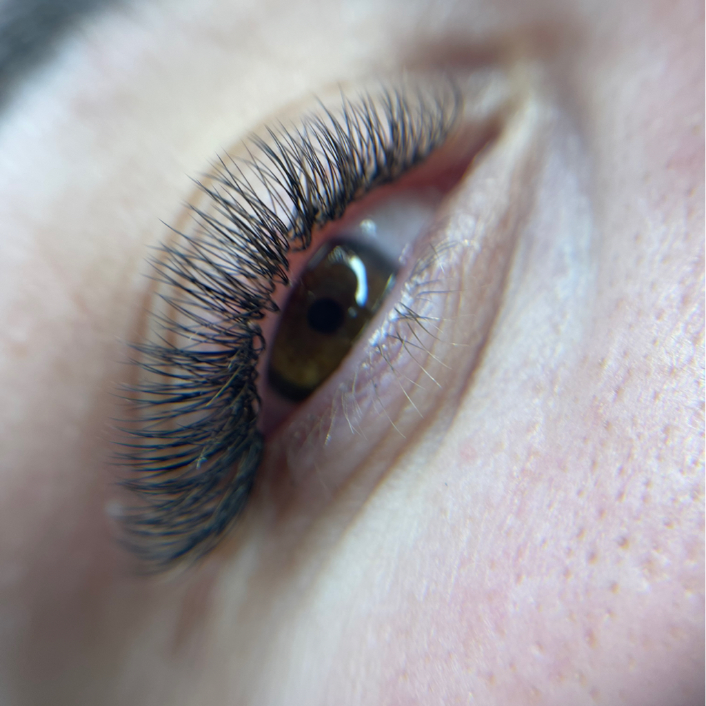 Наращивание ресниц 2D