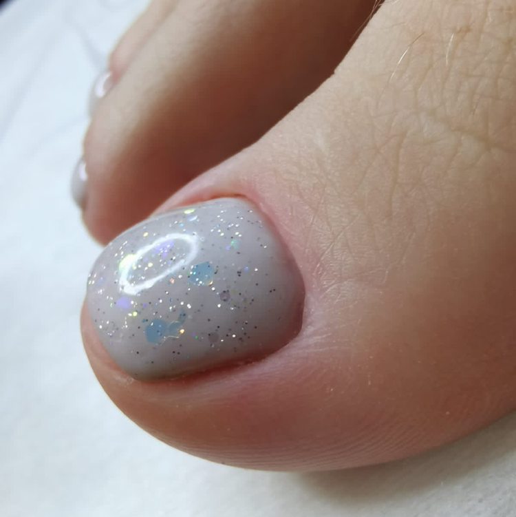 Педикюр с покрытием