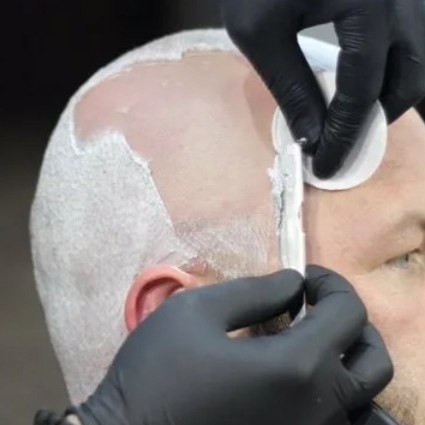 Бритье головы опасной бритвой