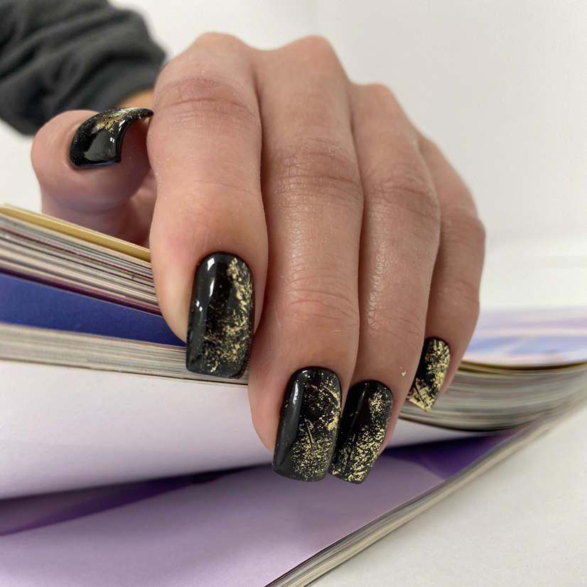 Маникюр с покрытием гель-лак