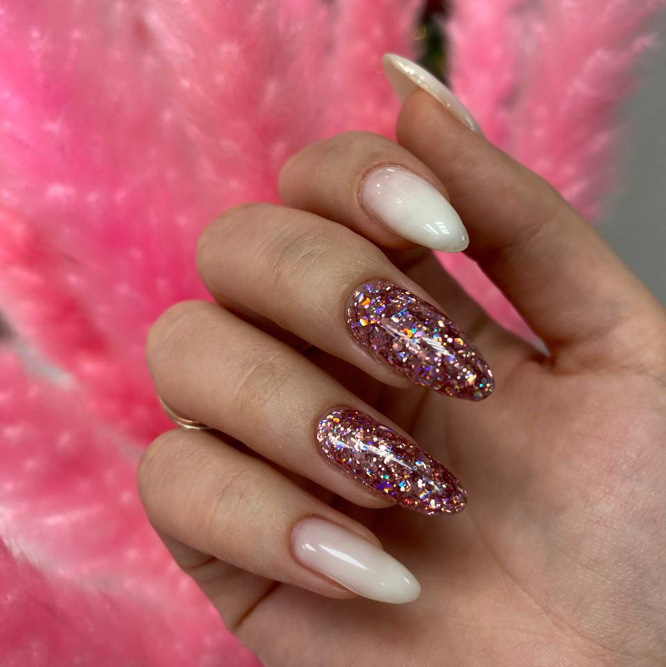 Наращивание ногтей