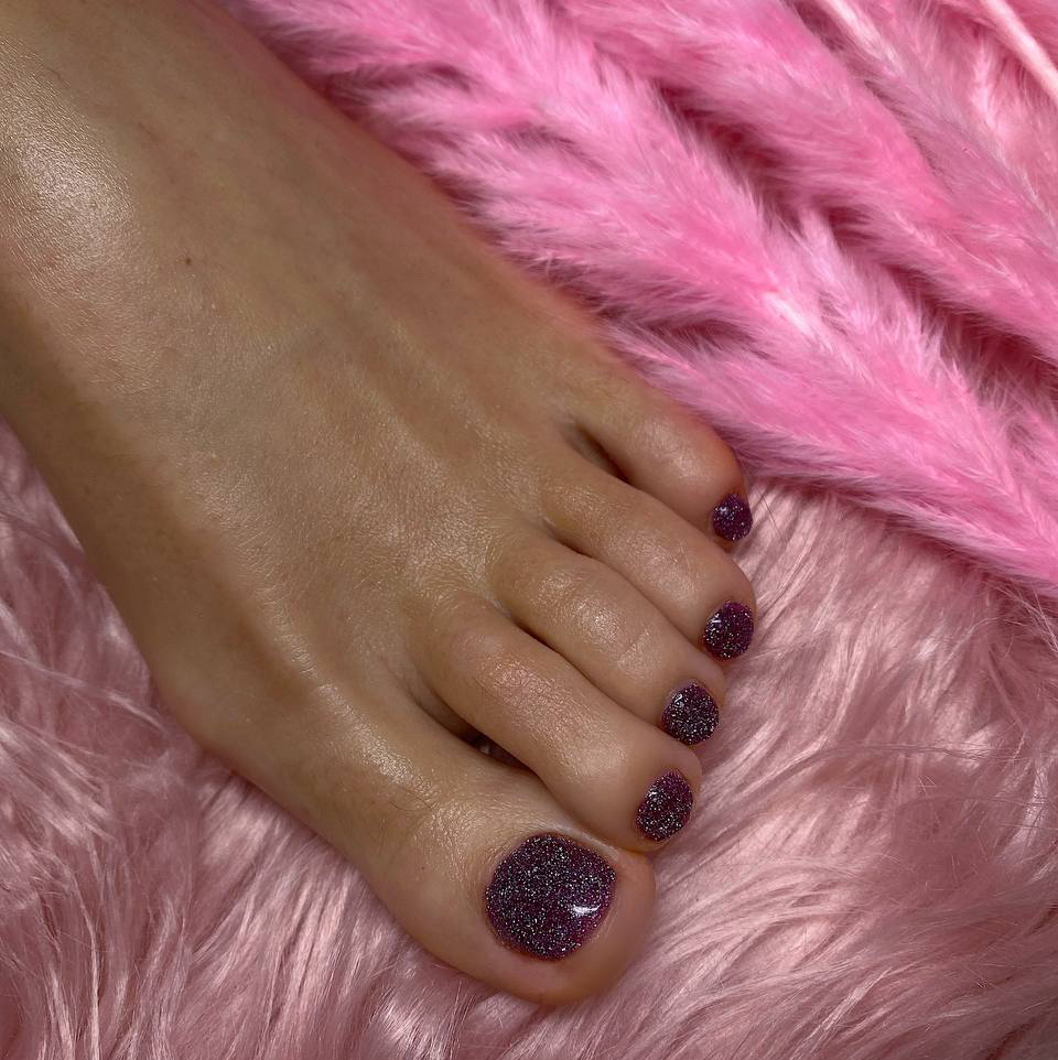 Педикюр (полный) без покрытия или лечебный лак