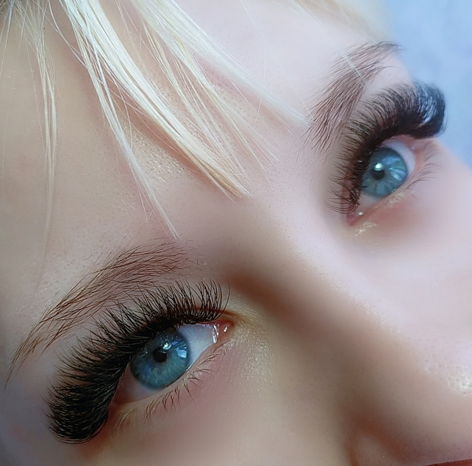 Наращивание ресниц объём-5D