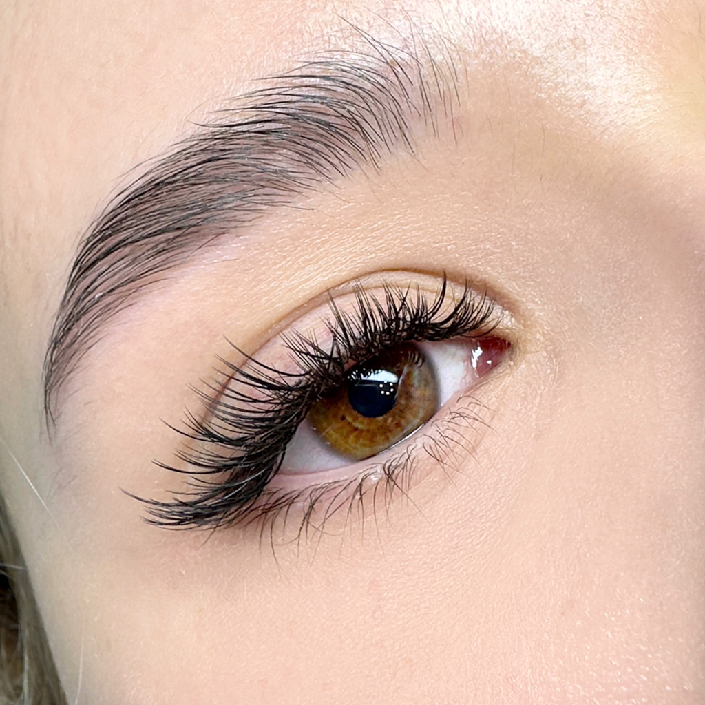 Экспресс наращивание ресниц