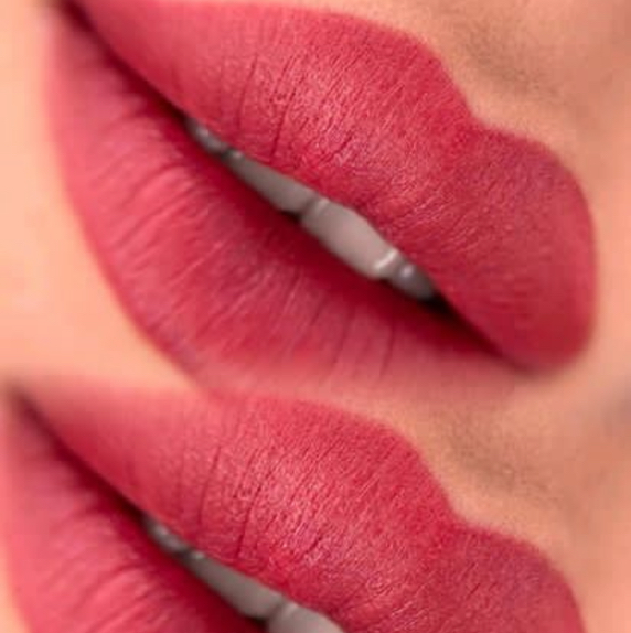 Перманентный макияж губ