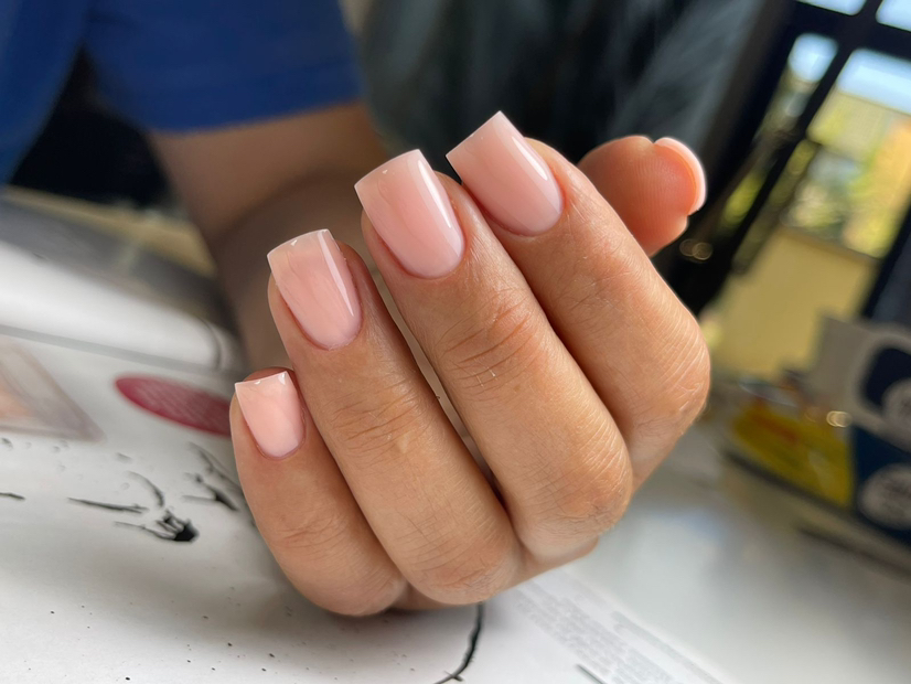 Наращивание ногтей