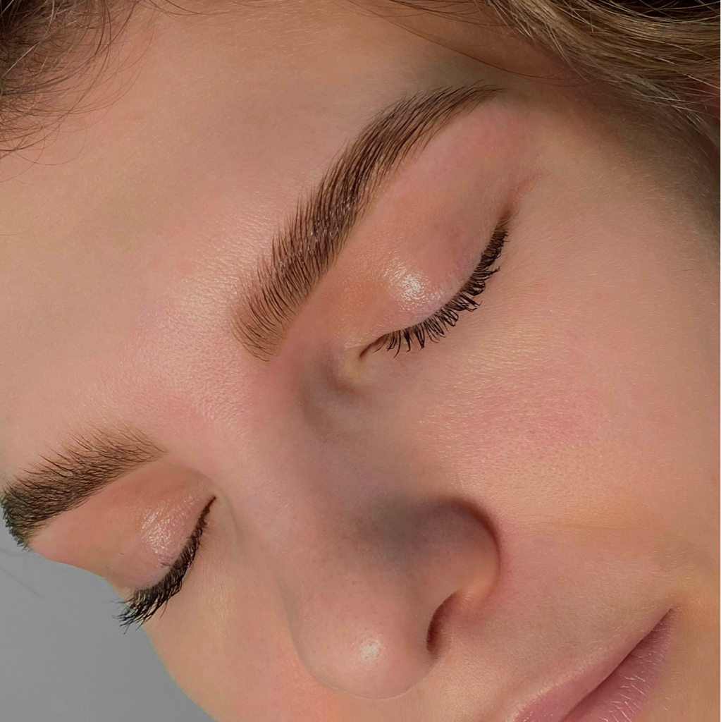 Окрашивание бровей краской/хной + коррекция