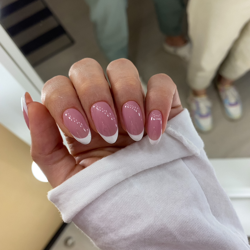 Френч (маникюр + гель)