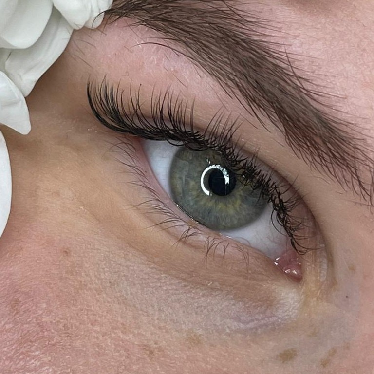 Классическое наращивание ресниц