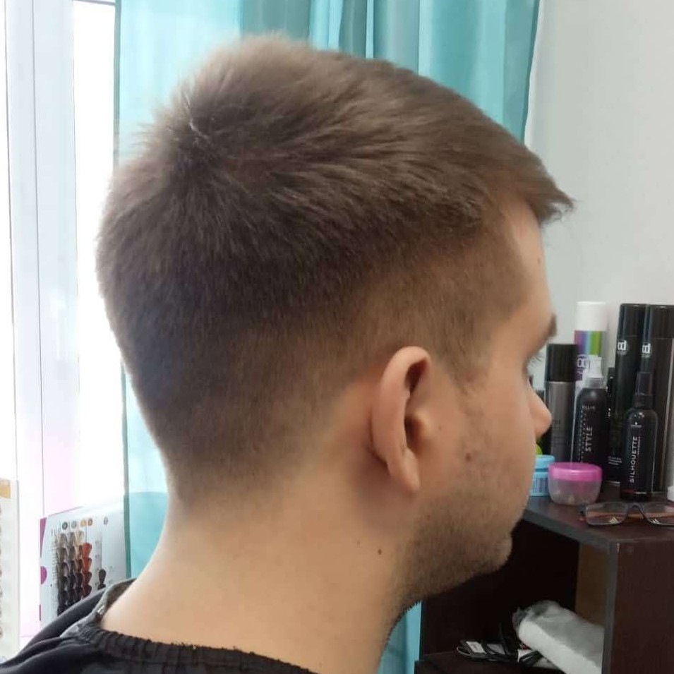 стрижка мужская модельная