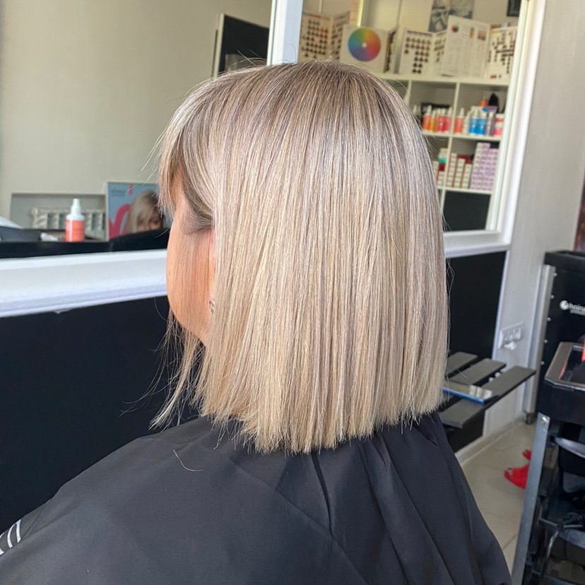 Окрашивание волос в технике/total blond. Короткие волосы