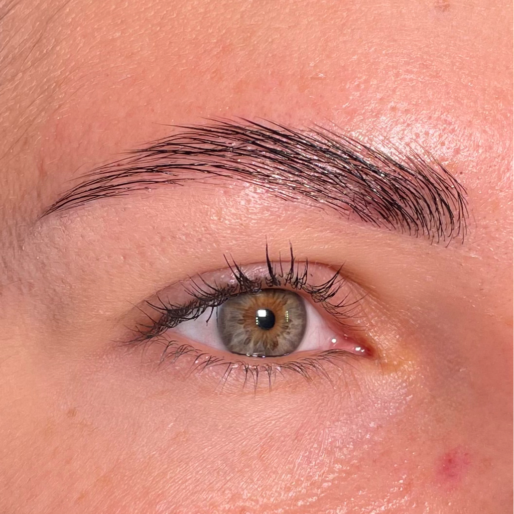 Долговременная укладка, ламинирование бровей