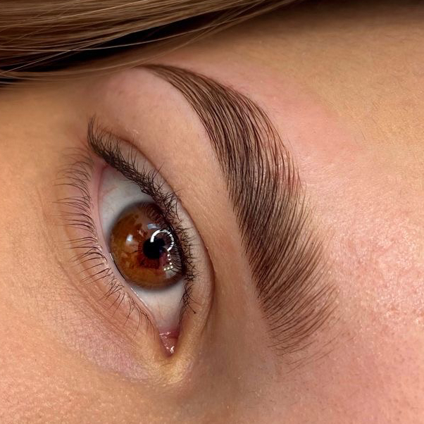 Окрашивание бровей красителем